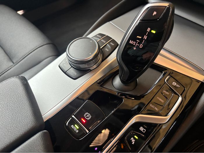 BMW 5 Series 2023