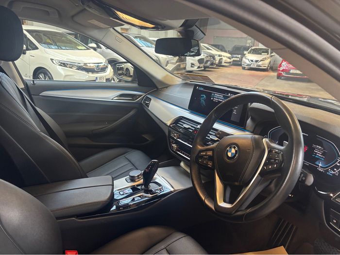 BMW 5 Series 2023