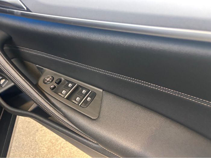 BMW 5 Series 2023