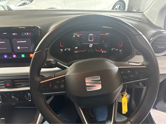 SEAT Arona 2023