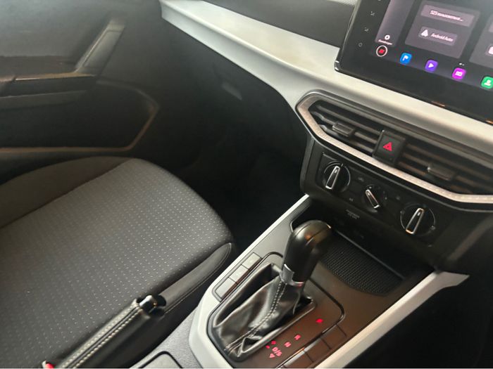 SEAT Arona 2023