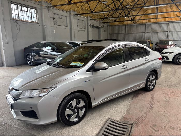 Honda Grace 2017