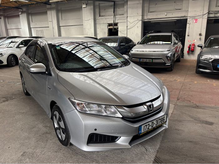 Honda Grace 2017