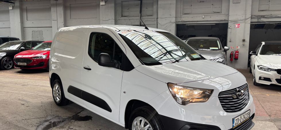 Opel Combo 2023