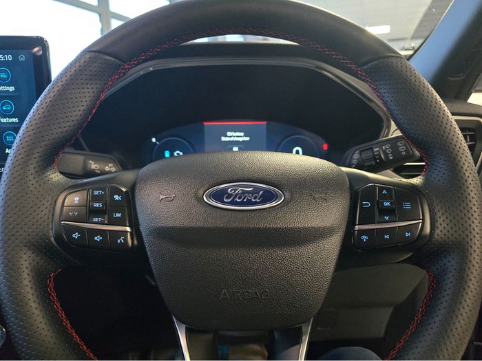 Ford Kuga 2025
