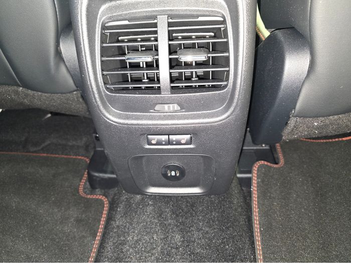 Ford Kuga 2025