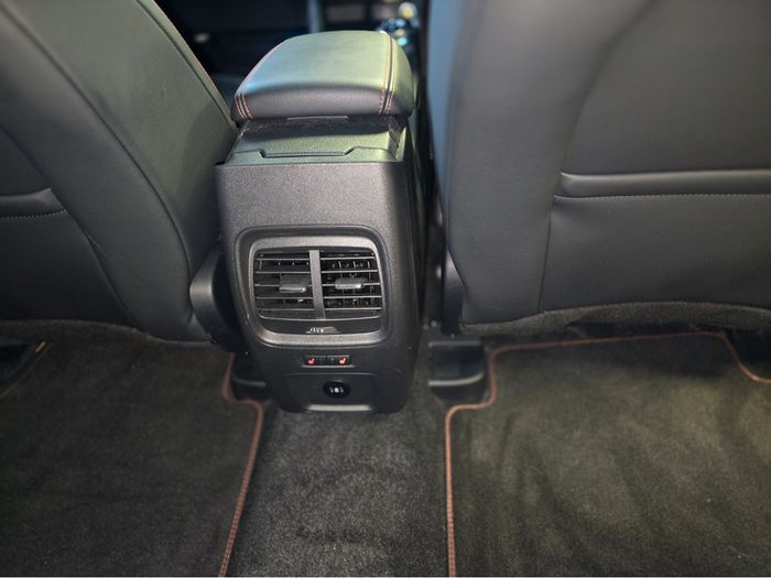 Ford Kuga 2025