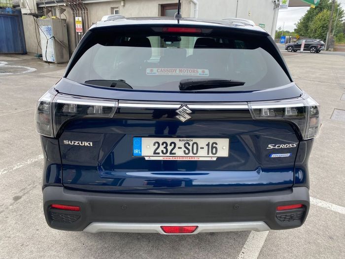 Suzuki S-CROSS 2023