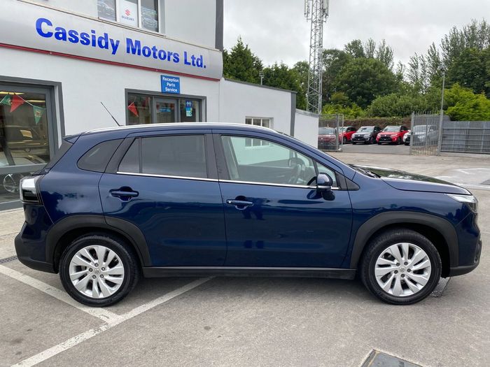 Suzuki S-CROSS 2023