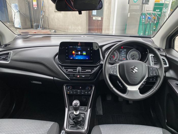 Suzuki S-CROSS 2023
