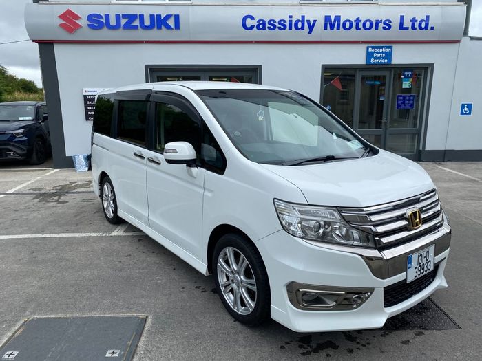 Honda Stepwagon 2013