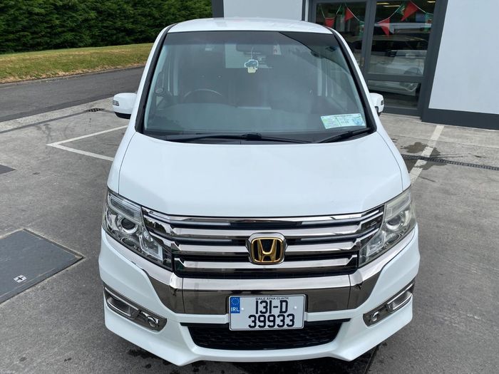 Honda Stepwagon 2013