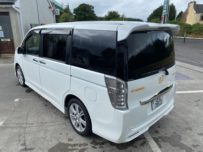 Honda Stepwagon 2013