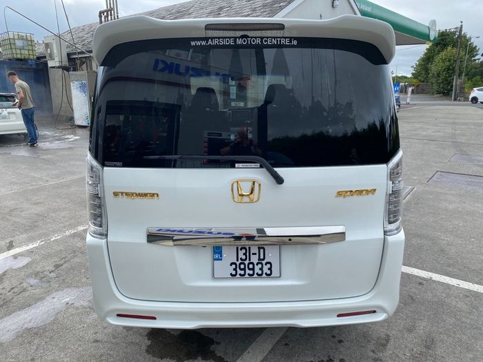 Honda Stepwagon 2013