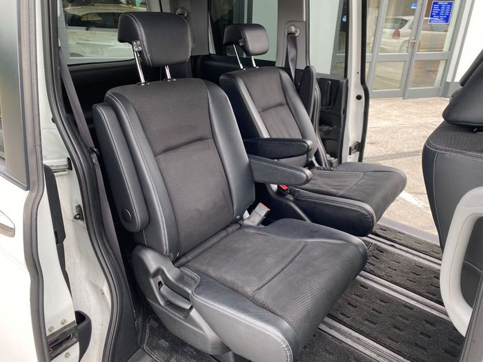 Honda Stepwagon 2013