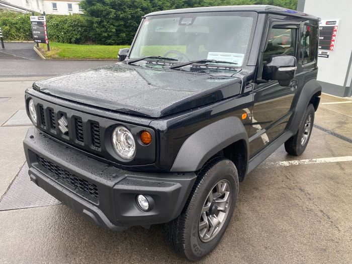 Suzuki Jimny 2025