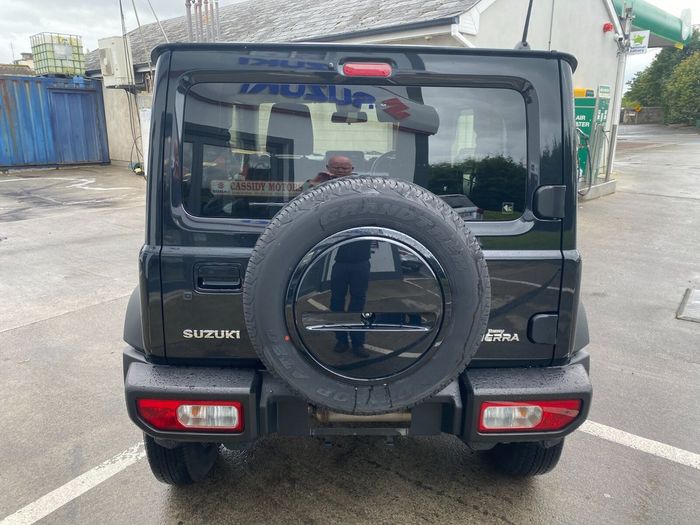 Suzuki Jimny 2025