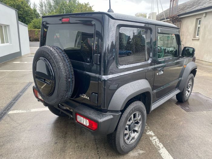 Suzuki Jimny 2025