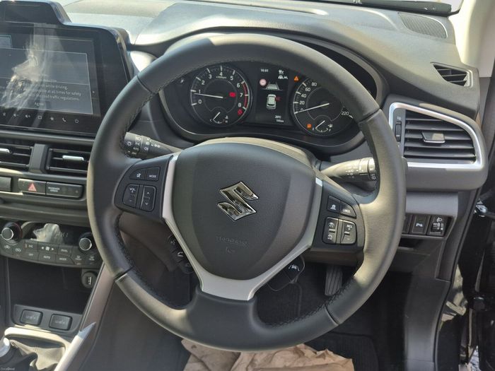 Suzuki S-CROSS 2026