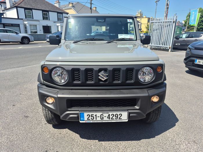 Suzuki Jimny 2025