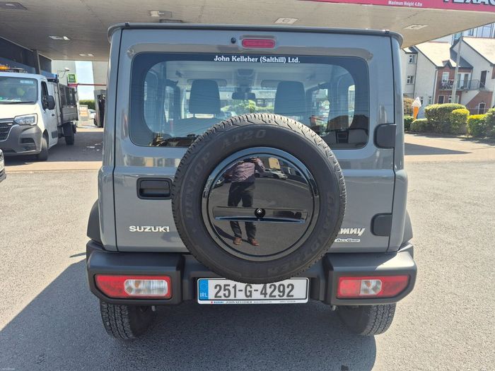 Suzuki Jimny 2025
