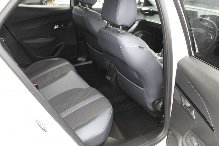 Peugeot 2008 2021