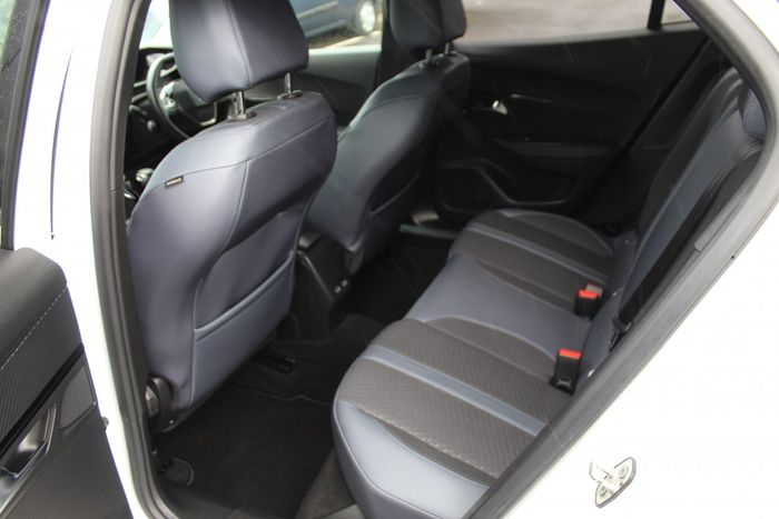 Peugeot 2008 2021