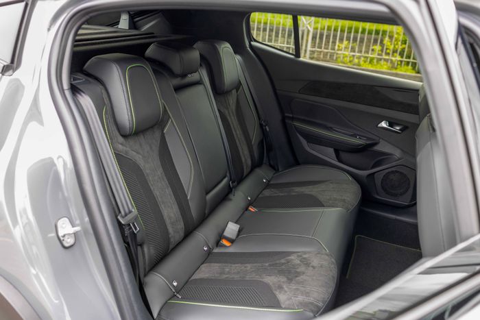 Peugeot 408 2026