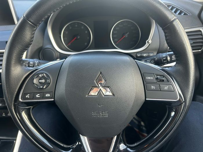 Mitsubishi ECLIPSE CROSS 2019