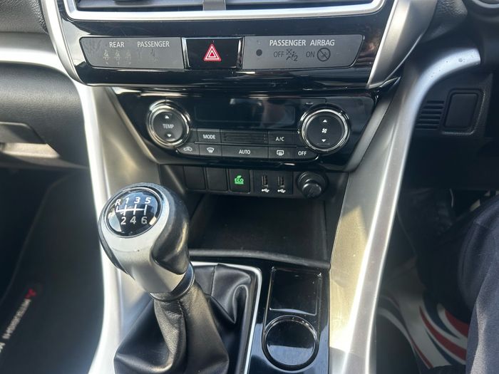 Mitsubishi ECLIPSE CROSS 2019