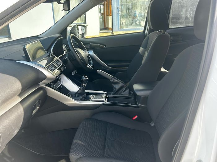 Mitsubishi ECLIPSE CROSS 2019
