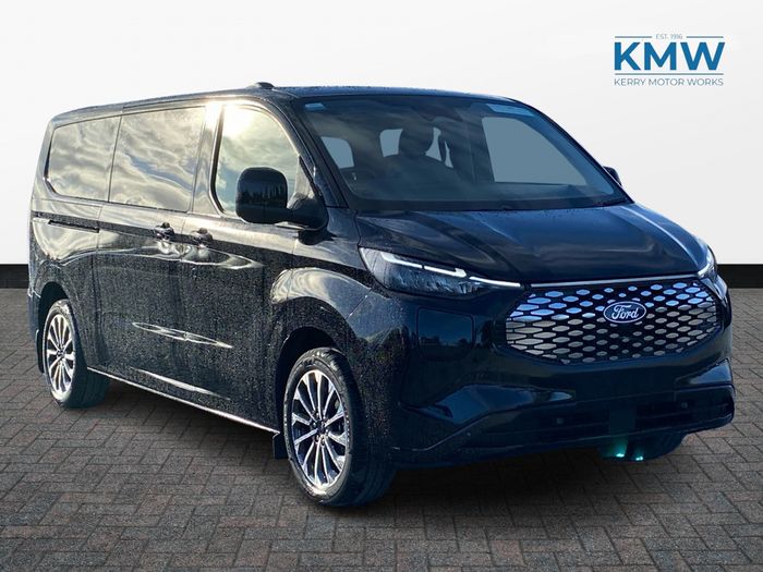 Ford Tourneo Custom 2026