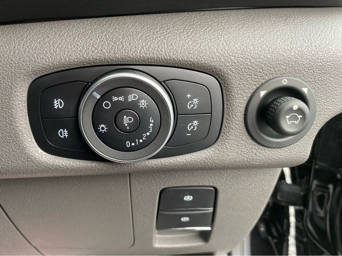 Ford Transit 2024