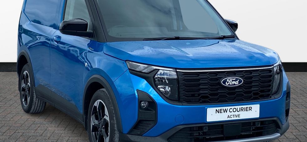 Ford TRANSIT COURIER 2026
