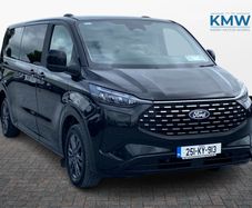 Ford Tourneo Custom 2025