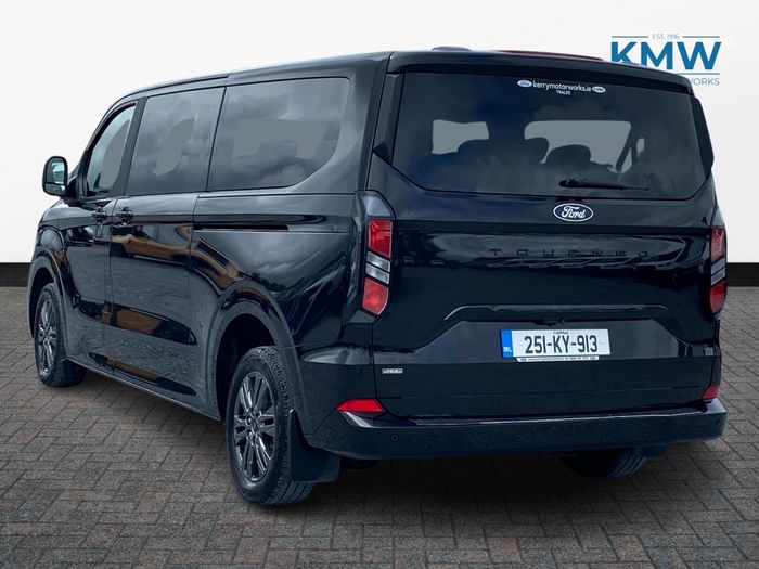 Ford Tourneo Custom 2025
