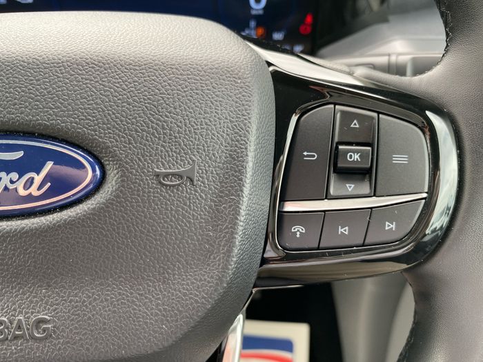 Ford Tourneo Custom 2025