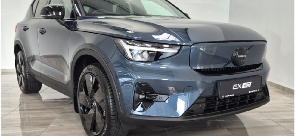 Volvo EX40 2026