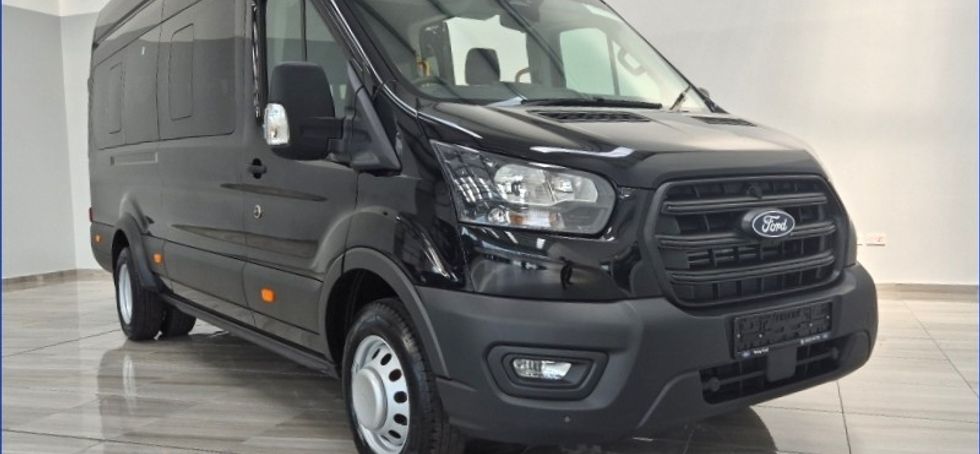 Ford Transit Minibus 2026