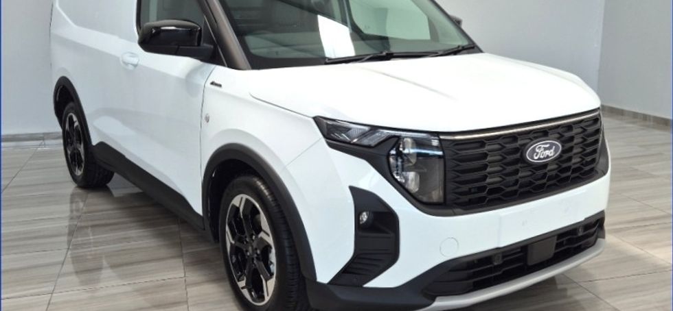 Ford TRANSIT COURIER 2026