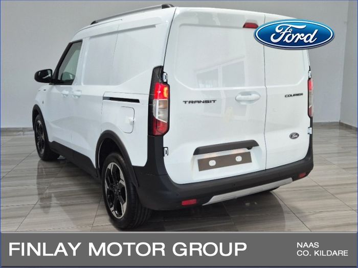 Ford TRANSIT COURIER 2026