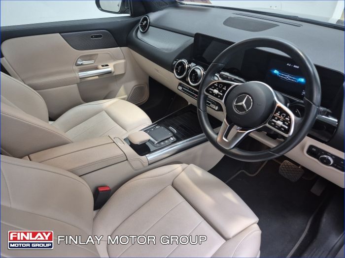 Mercedes-Benz GLA 2023