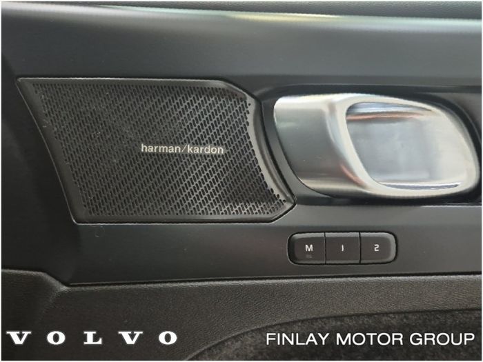 Volvo XC40 2023