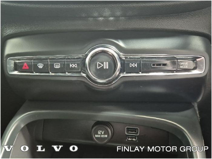Volvo XC40 2021