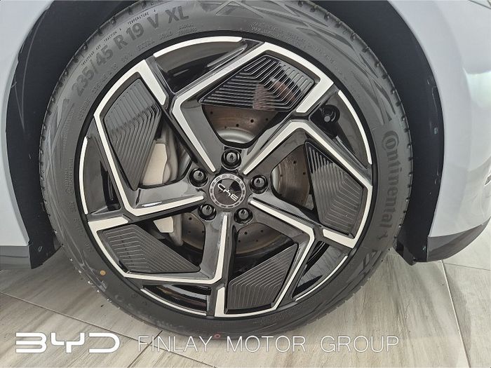 BYD SEAL 2027