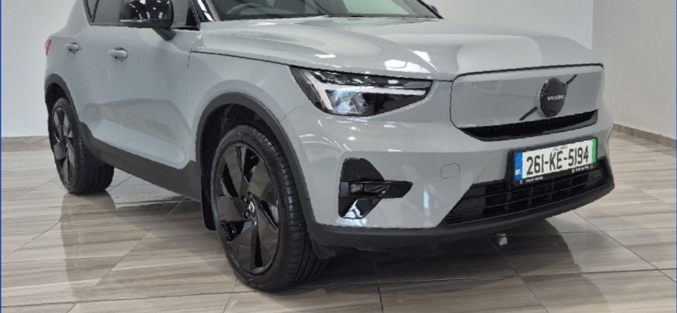 Volvo EX40 2026