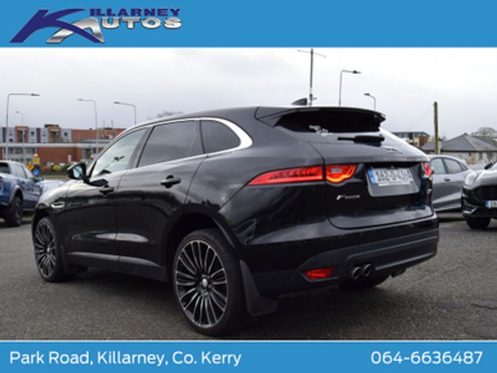 Jaguar F- PACE 2016
