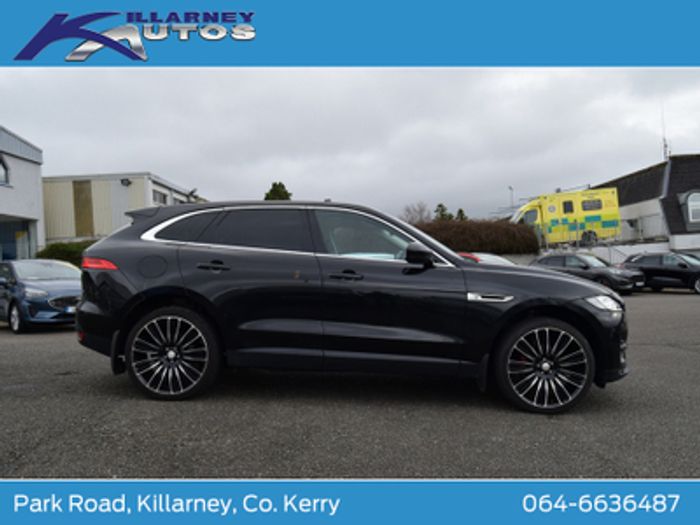 Jaguar F- PACE 2016