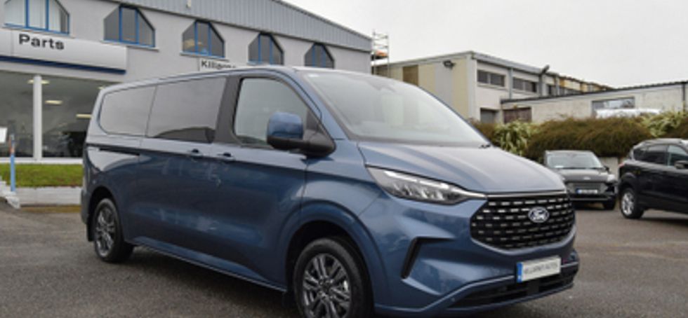 Ford Tourneo Custom 2025