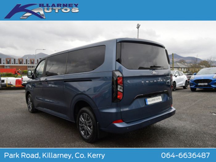 Ford Tourneo Custom 2025